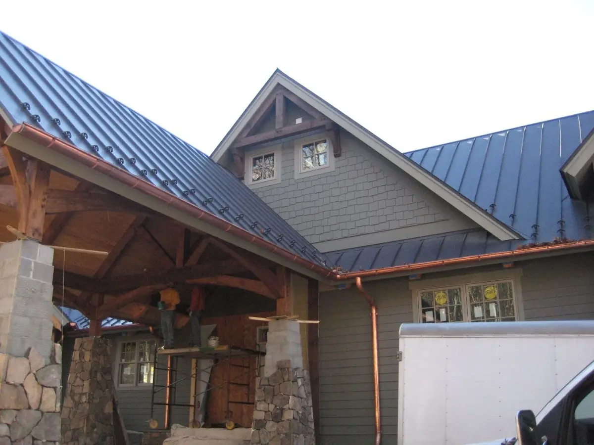 Craftsman Roofing team delivering quality roofing work in Live Oak